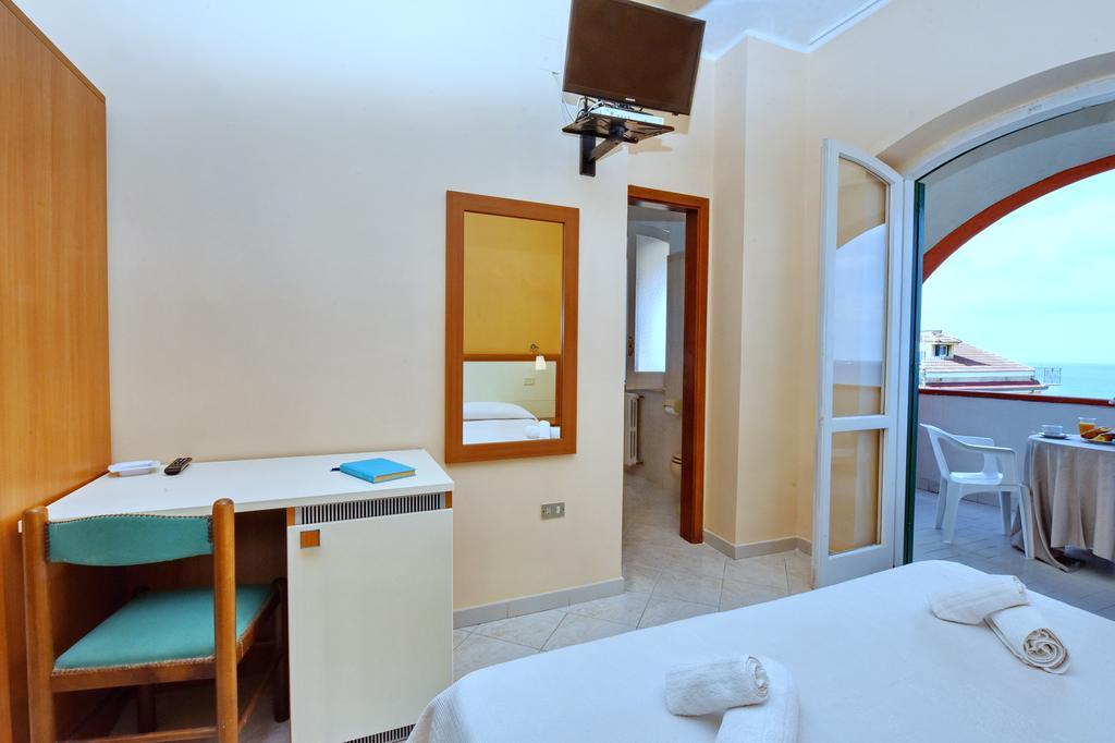 Hotel Costa D'Oro Santa Maria di Castellabate Exterior foto